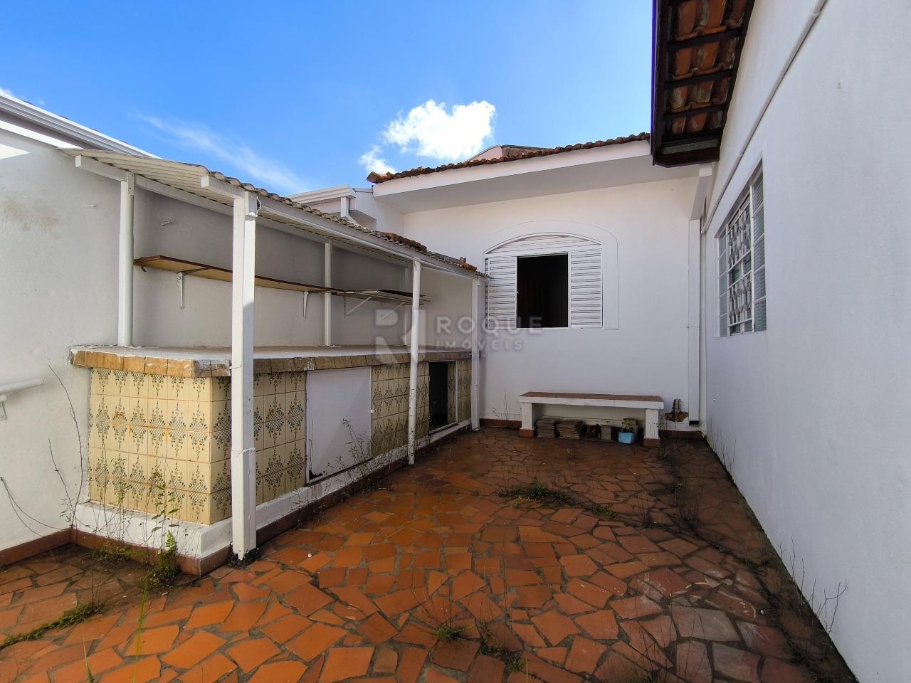 Casa Residencial à venda no bairro Vila Claudia: QUINTAL