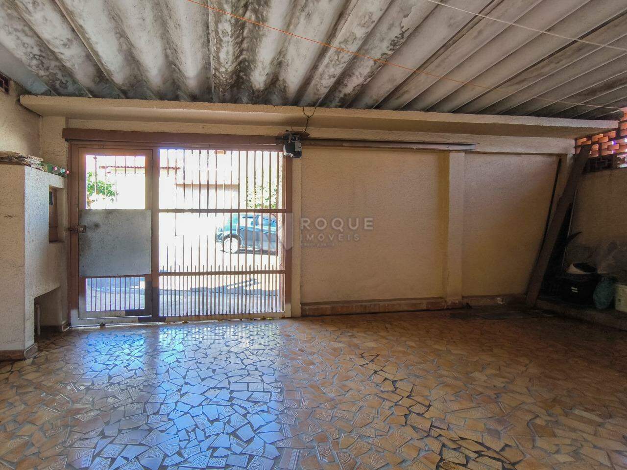 Casa Residencial à venda no bairro Jardim Gustavo Pecinini: ENTRADA