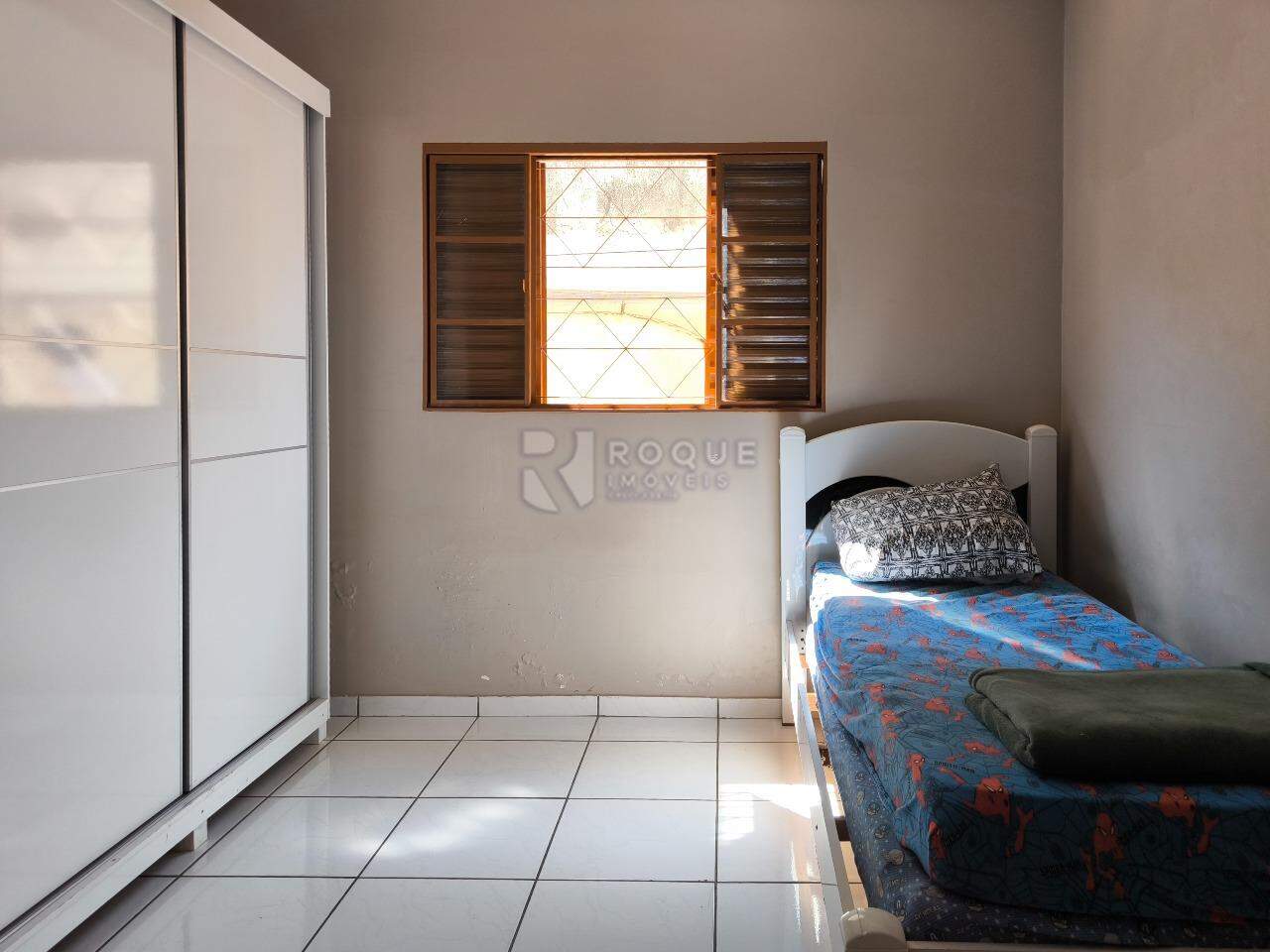 Casa Residencial à venda no bairro Jardim Gustavo Pecinini: DORMITÓRIO 2