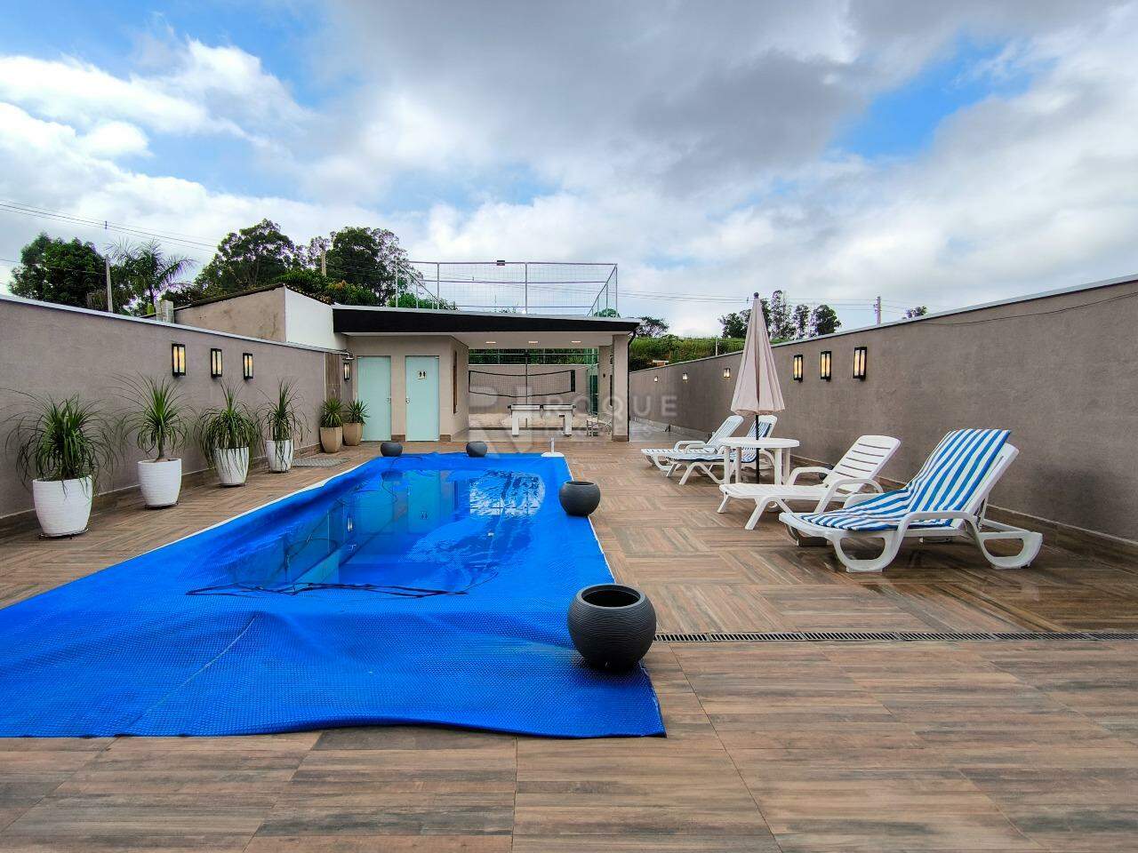 Chácara à venda no bairro Jardim Lagoa Nova: PISCINA