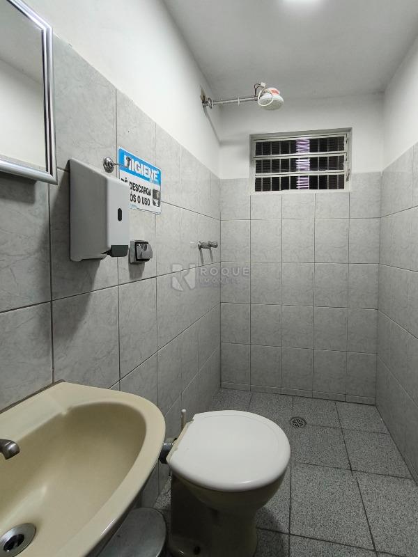 Prédio Comercial à venda no bairro Jardim Nova Europa: BANHEIRO SOCIAL