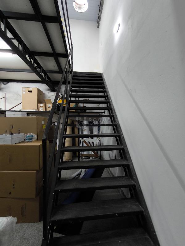 Prédio Comercial à venda no bairro Jardim Nova Europa: ACESSO PISO SUPERIOR