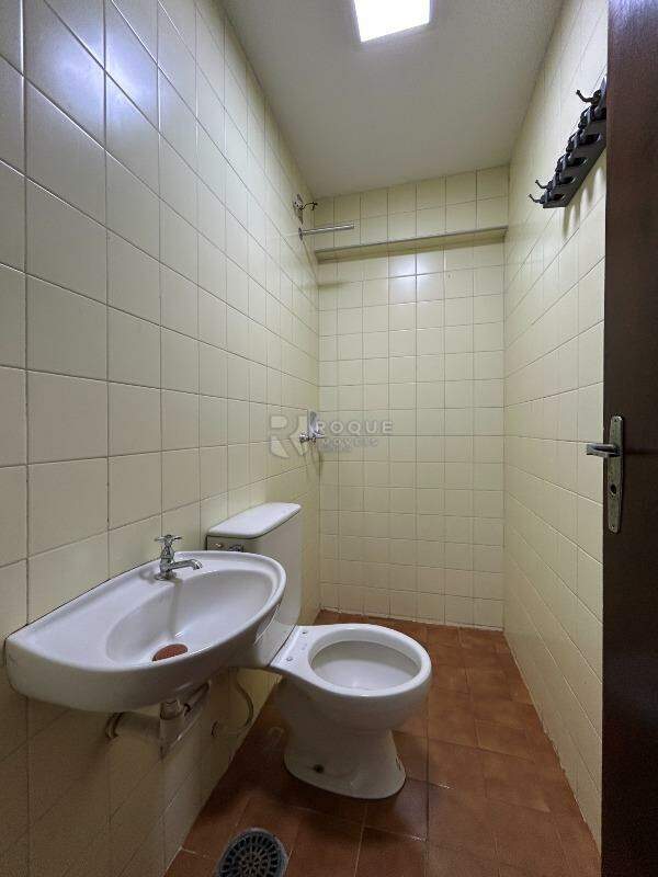 Apartamento para aluguel no bairro Centro: WC social 2