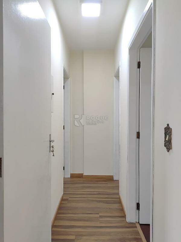 Apartamento para aluguel no bairro Centro: Hall 