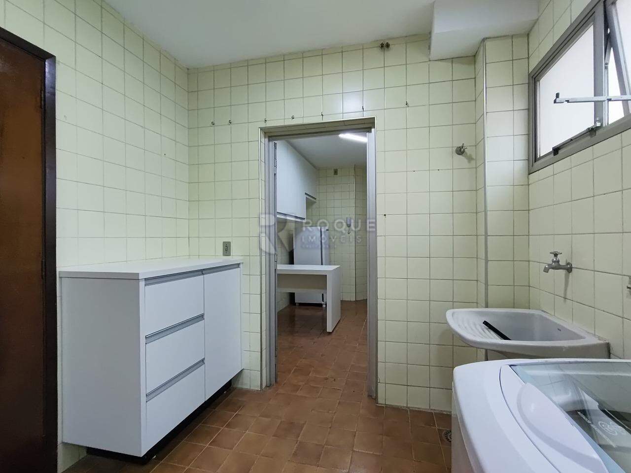Apartamento para aluguel no bairro Centro: Área de serviços