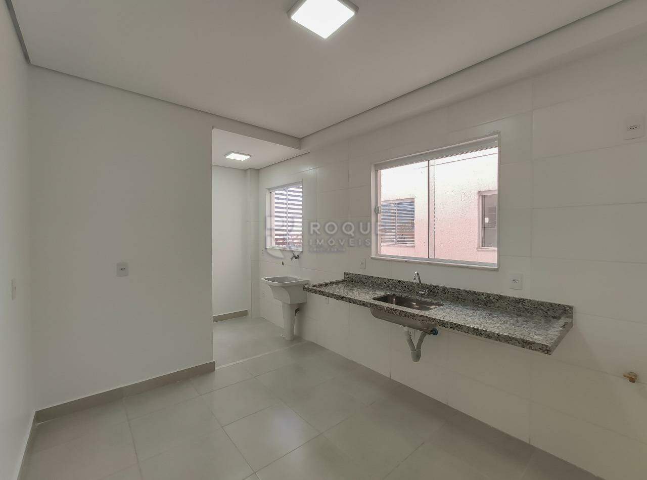 Apartamento à venda no bairro Jardim Santa Adélia: Cozinha 