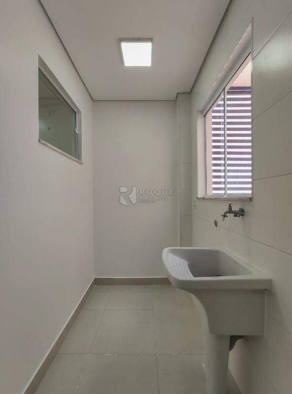 Apartamento à venda no bairro Jardim Santa Adélia: Área de serviço 