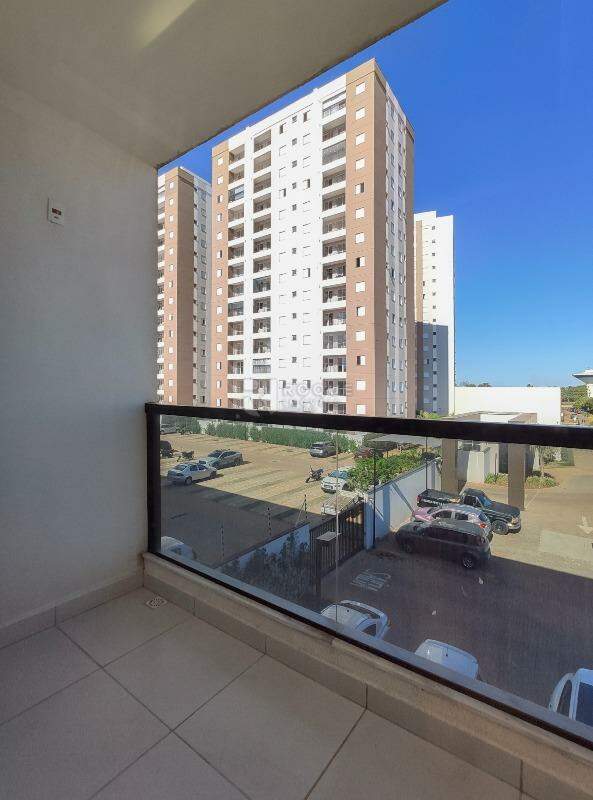 Apartamento à venda no bairro Jardim Santa Adélia: Sacada 