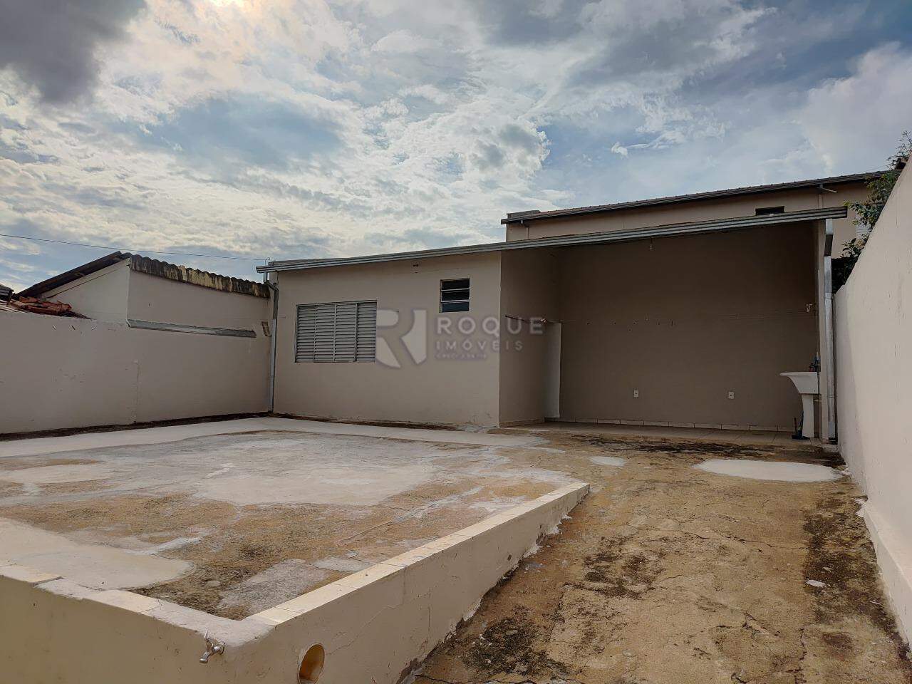 Casa Residencial para aluguel no bairro Boa Vista: Fundos