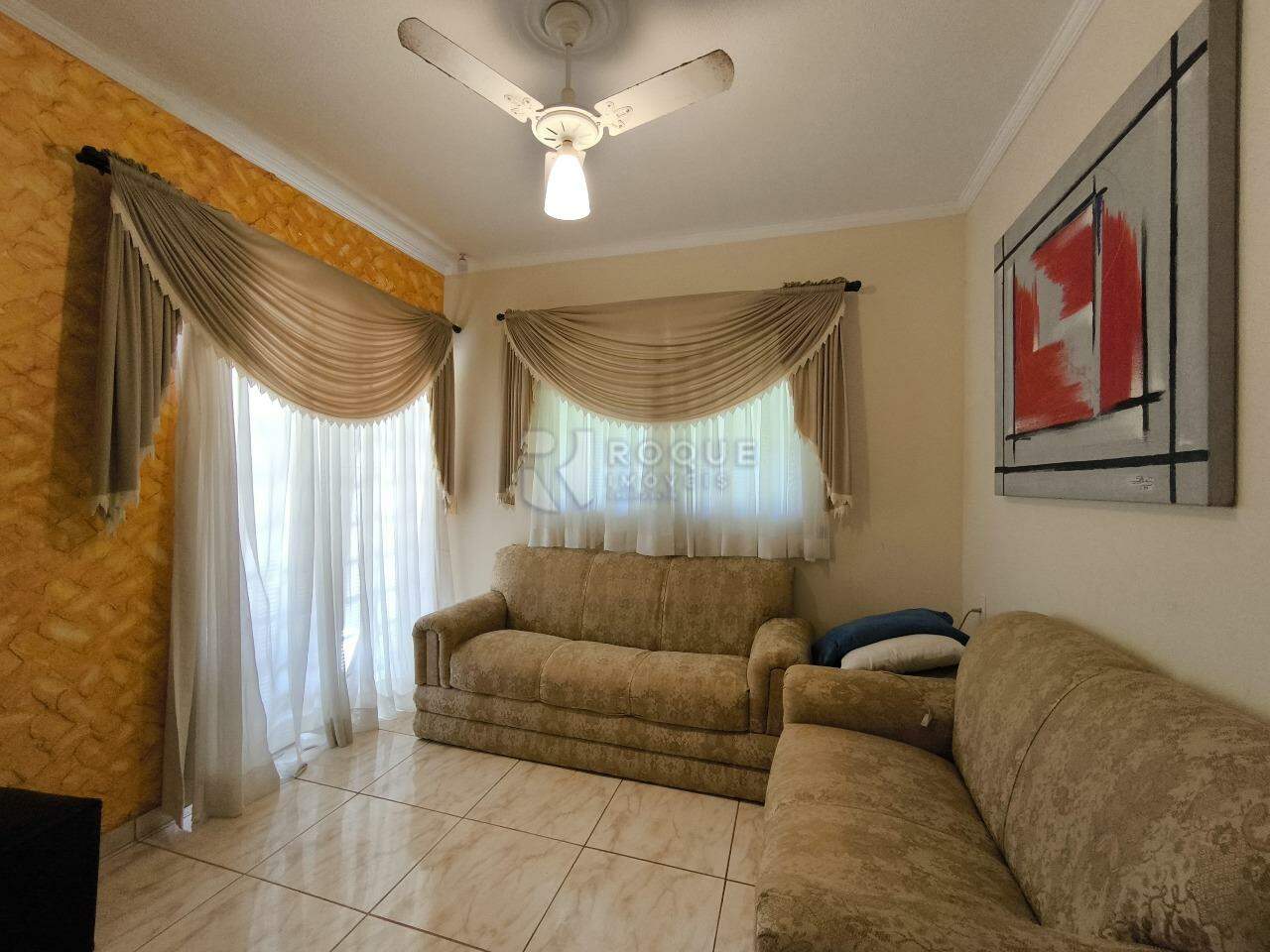Chácara à venda no bairro Bairro do Pinhal: SALA DE ESTAR