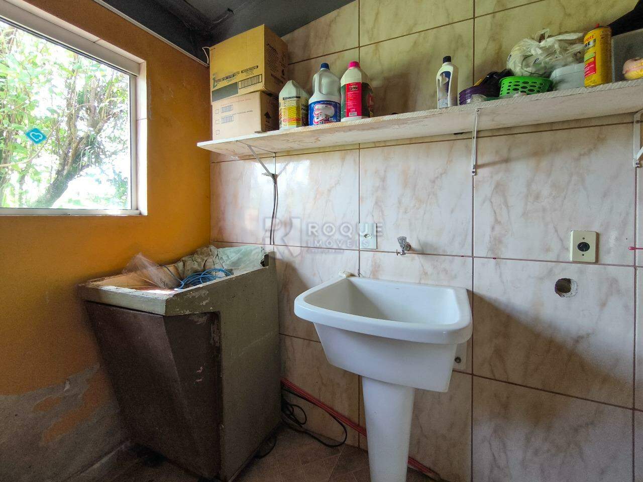 Chácara à venda no bairro Bairro do Pinhal: LAVANDERIA