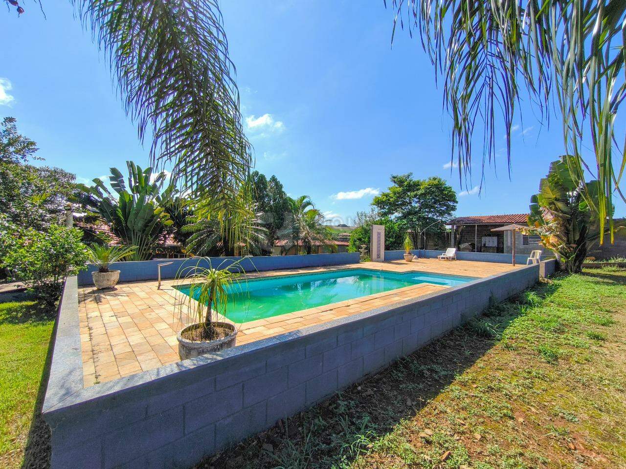 Chácara à venda no bairro Bairro do Pinhal: PISCINA
