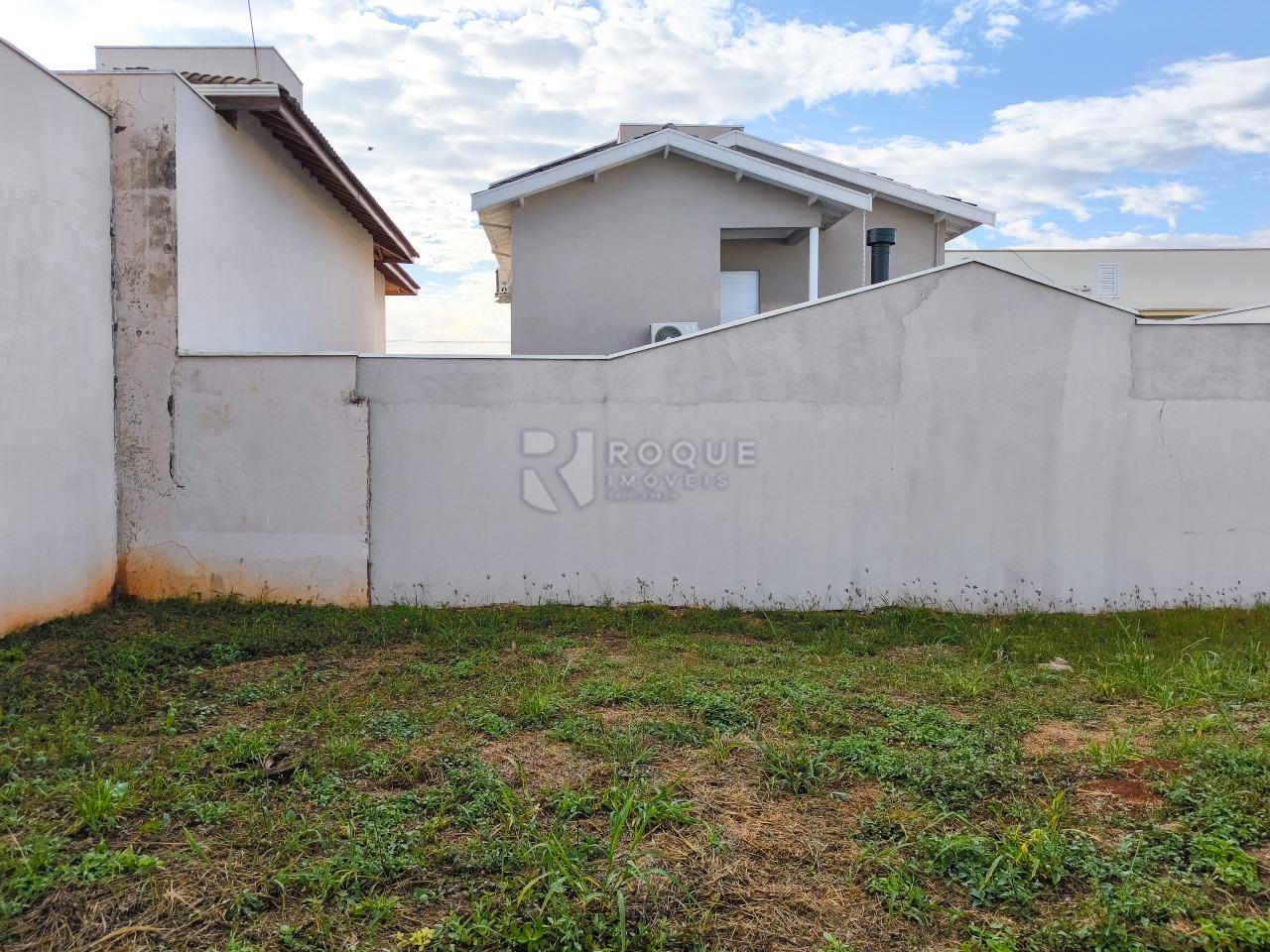 Terreno em condomínio à venda no bairro Parque Residencial Roland: 
