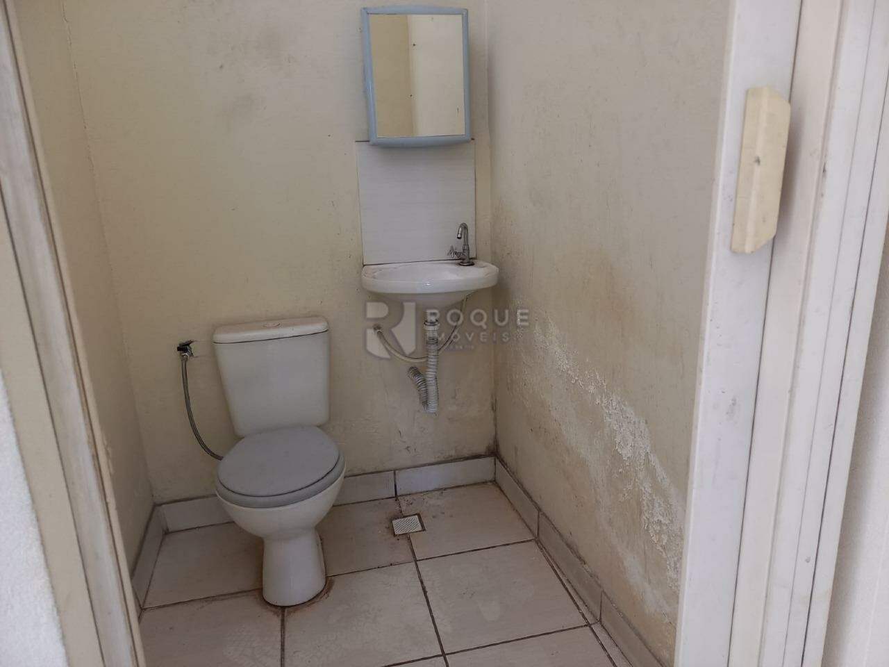 Salão à venda no bairro Jardim Cavinato: