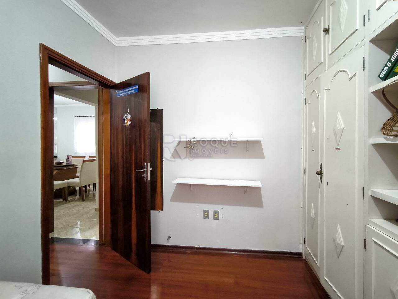 Casa com salão à venda no bairro Jardim Alvorada: DORMITÓRIO 1