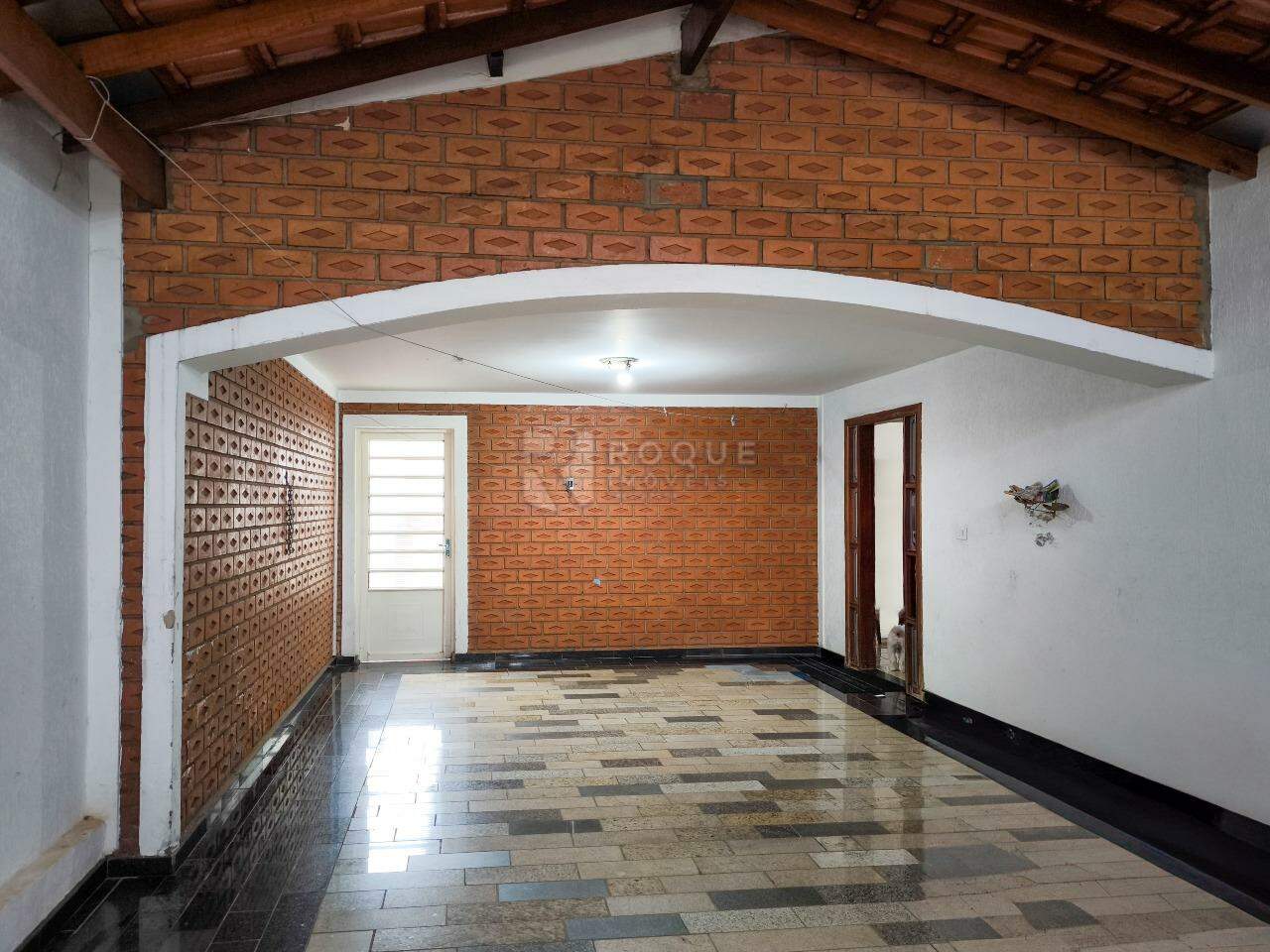 Casa com salão à venda no bairro Jardim Alvorada: GARAGEM