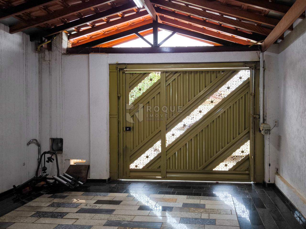 Casa com salão à venda no bairro Jardim Alvorada: PORTÃO ELETRÔNICO