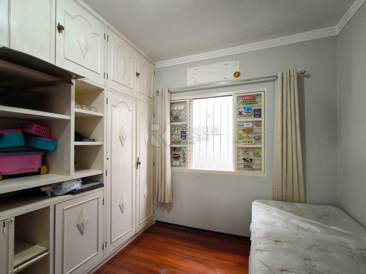 Casa com salão à venda no bairro Jardim Alvorada: DORMITÓRIO 1