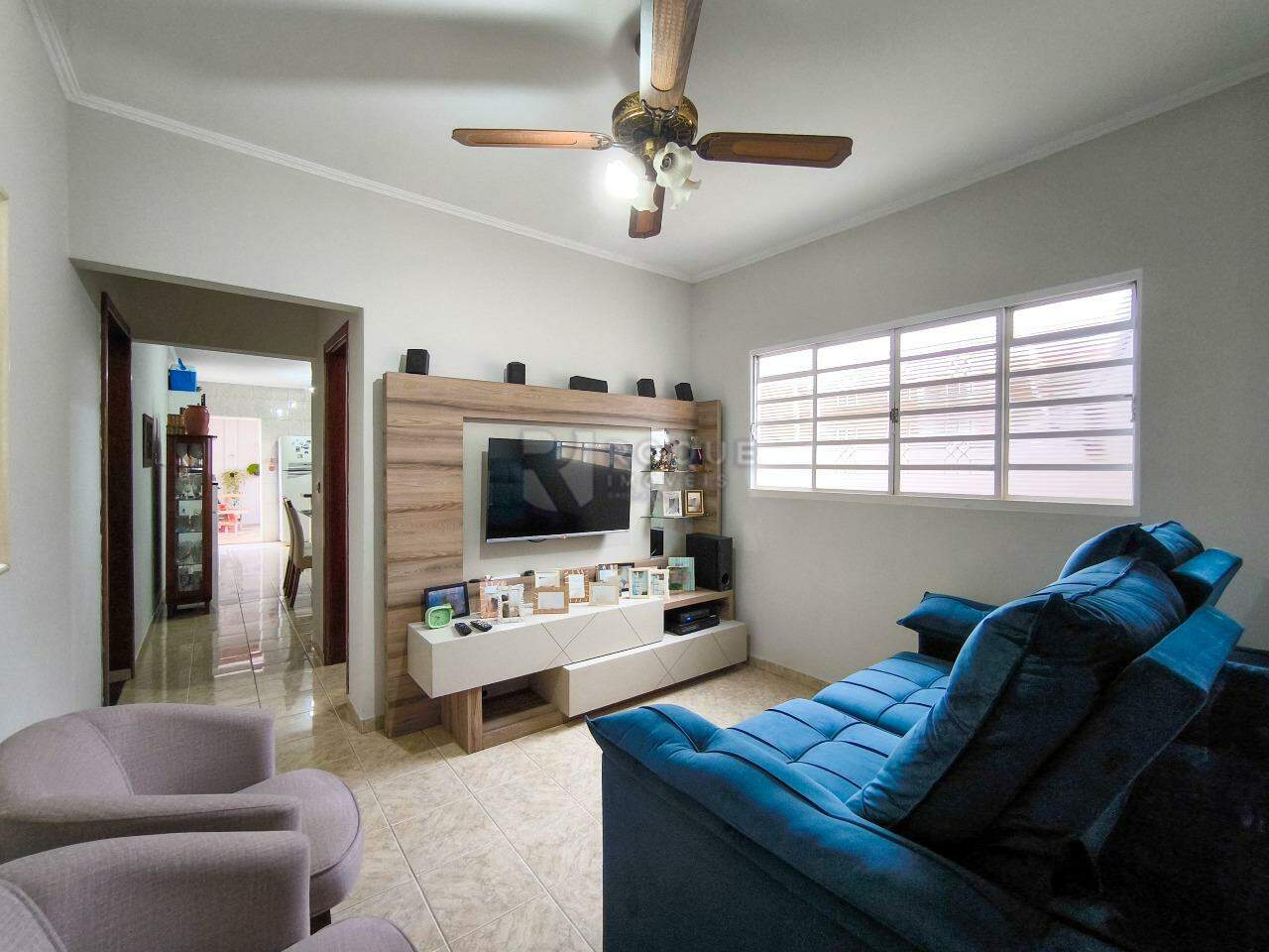 Casa com salão à venda no bairro Jardim Alvorada: SALA DE ESTAR