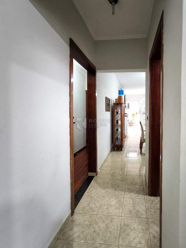 Casa com salão à venda no bairro Jardim Alvorada: CORREDOR INTERNO