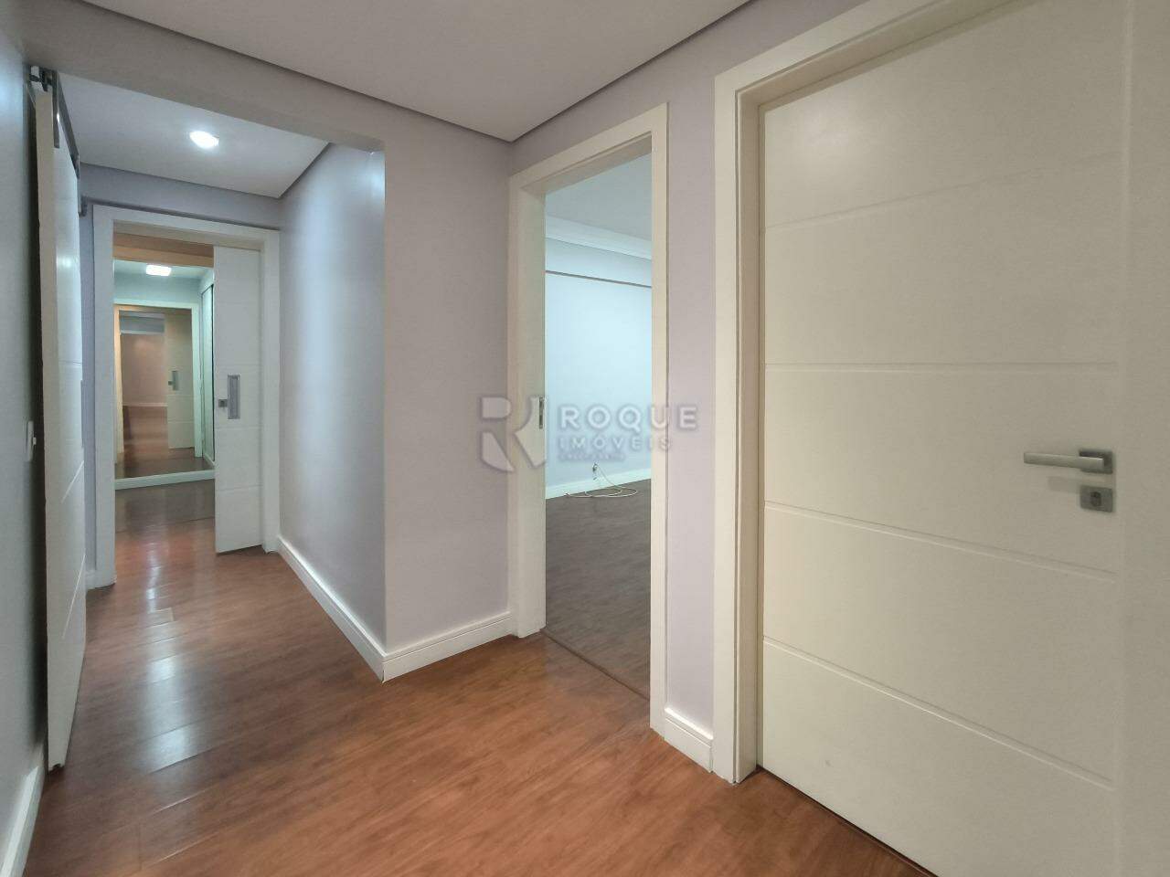 Apartamento à venda no bairro Centro: ÁREA DE CIRCULAÇÃO