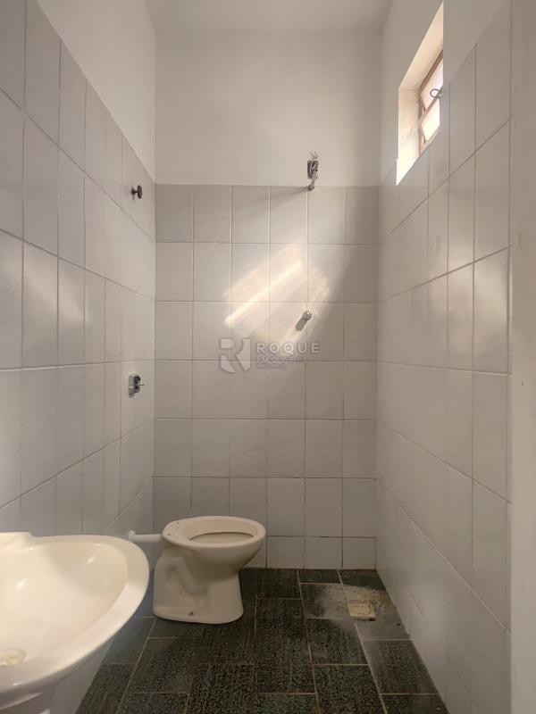 Salão para aluguel no bairro Jardim Vista Alegre: Wc