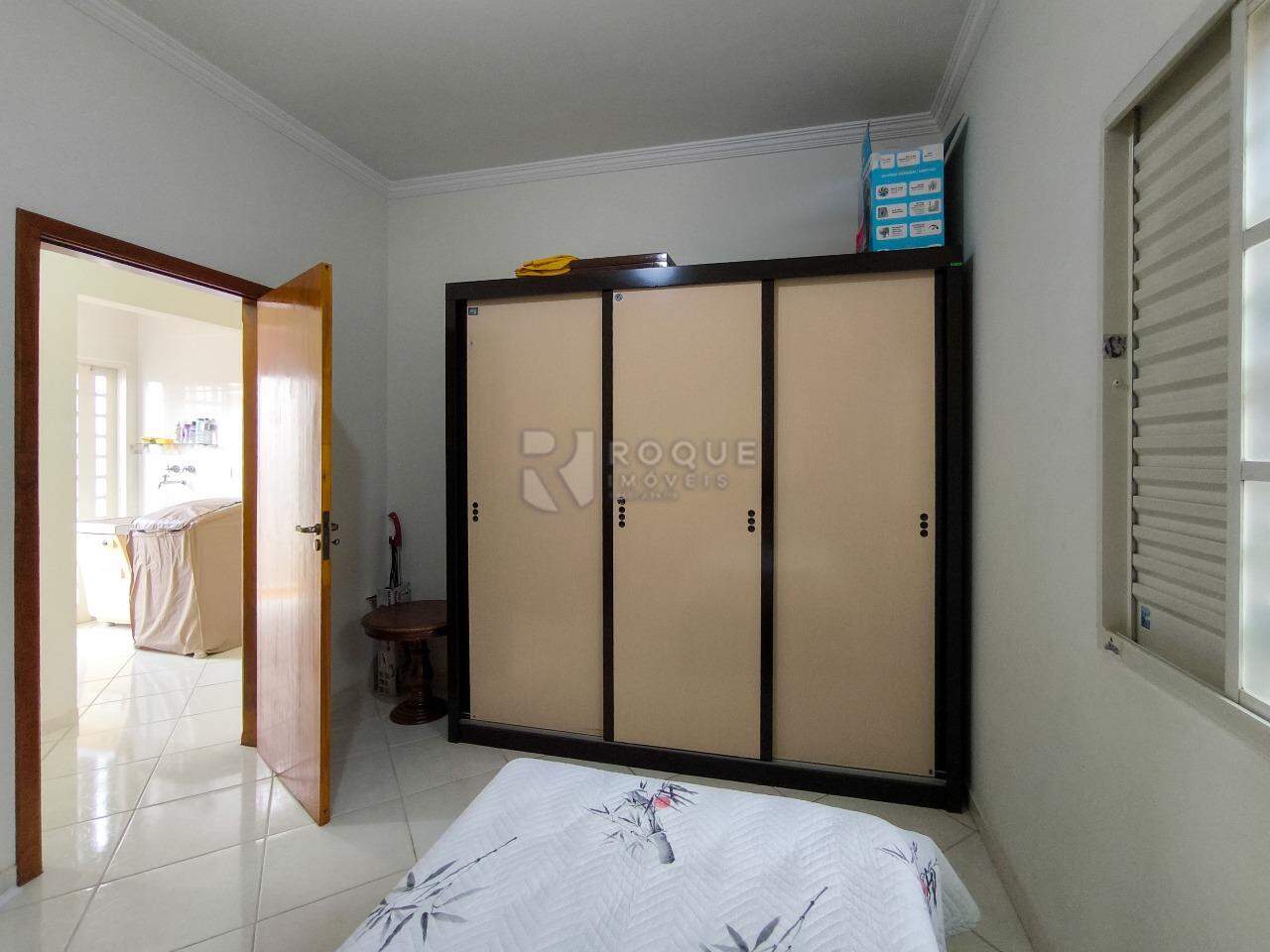 Casa Residencial à venda no bairro Centro: DORMITÓRIO 2