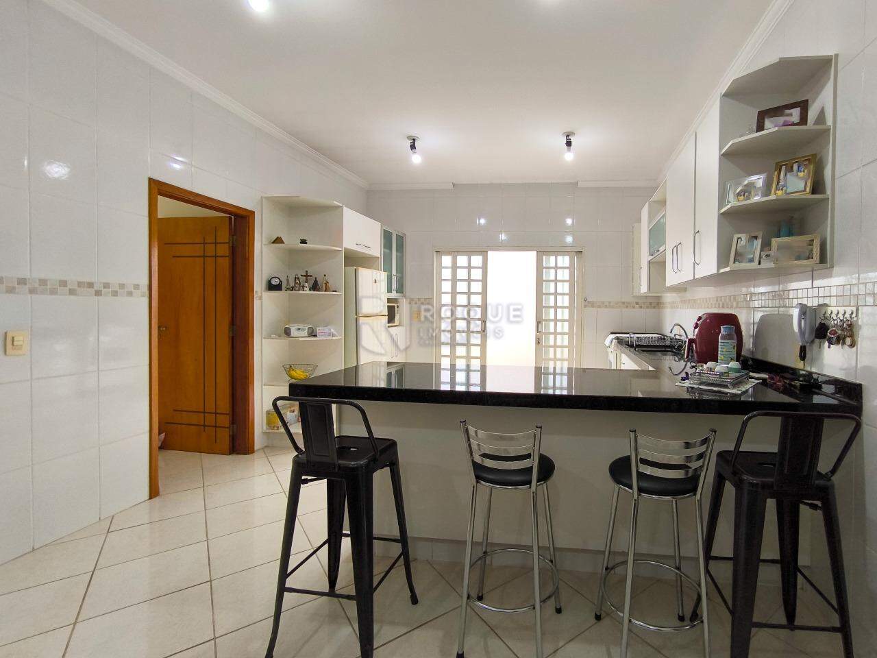 Casa Residencial à venda no bairro Centro: COZINHA