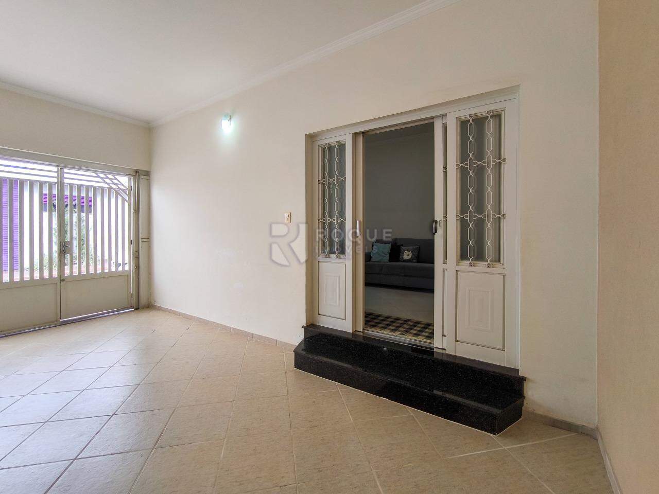 Casa Residencial à venda no bairro Centro: ENTRADA