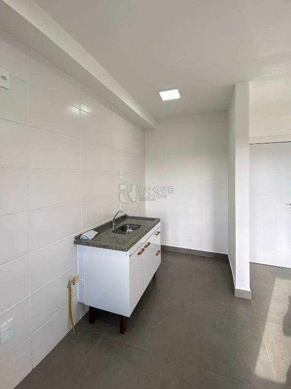 Apartamento para aluguel no bairro Chácaras Antonieta: Cozinha