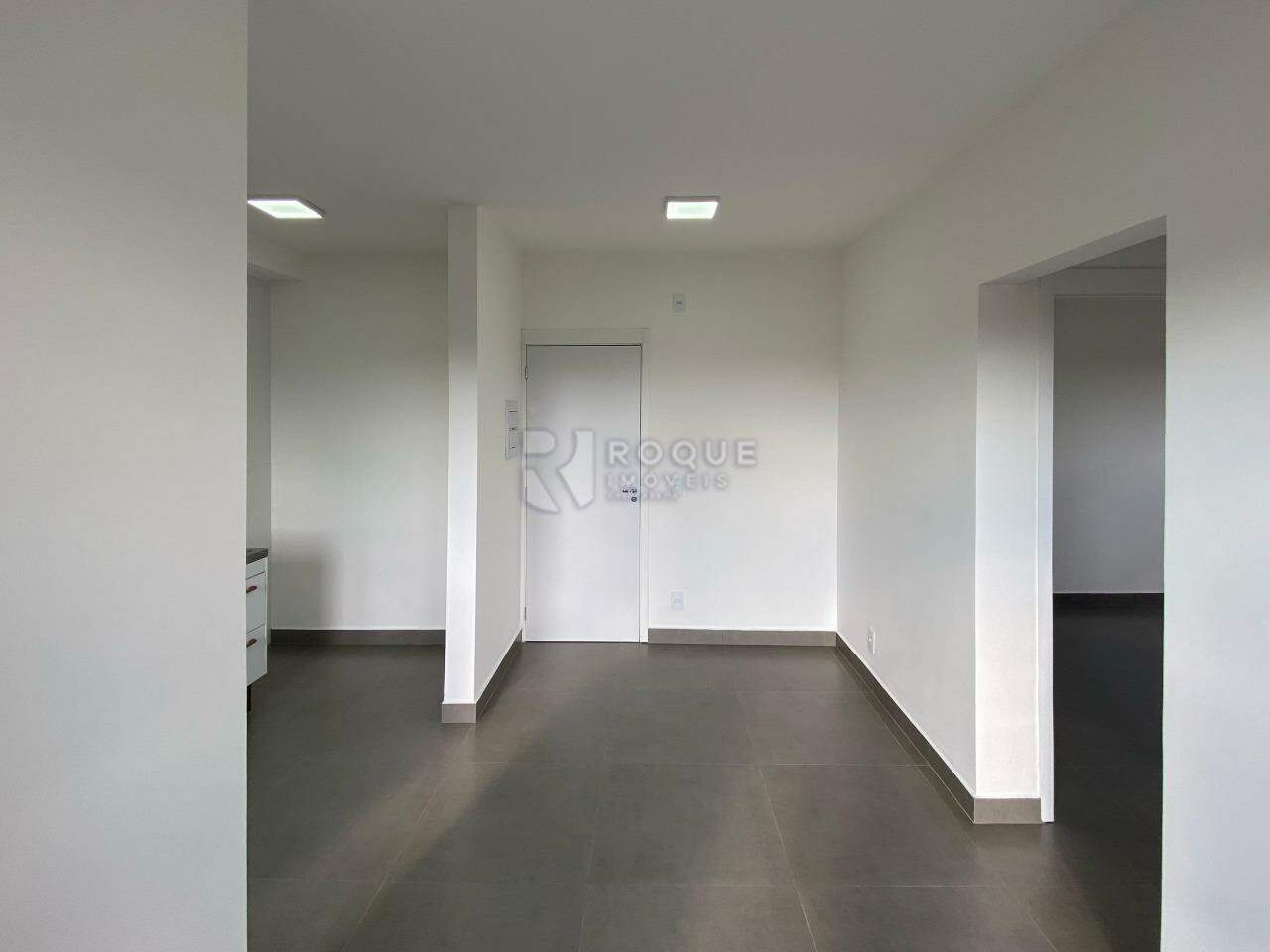 Apartamento para aluguel no bairro Chácaras Antonieta: Sala