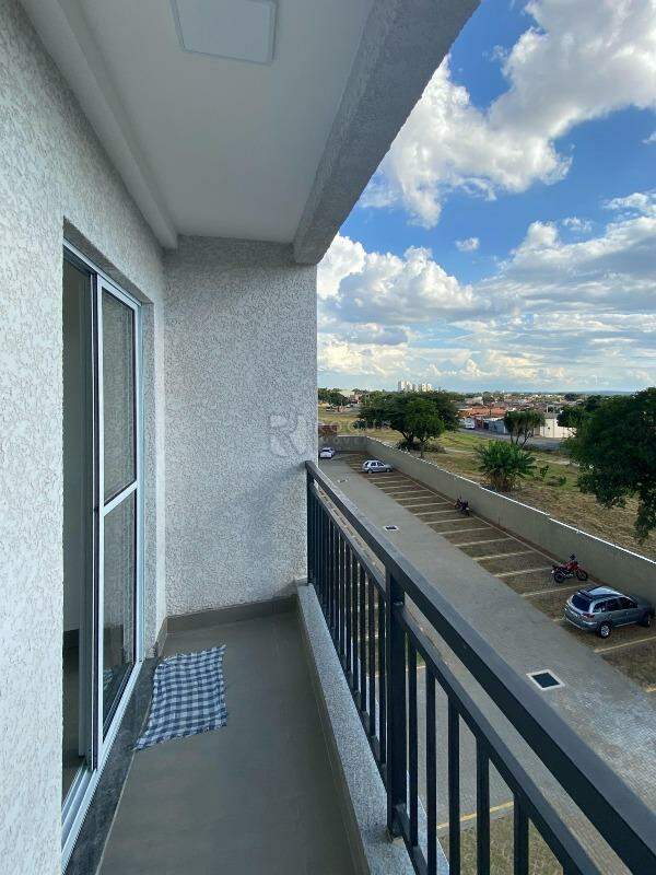 Apartamento para aluguel no bairro Chácaras Antonieta: Sacada