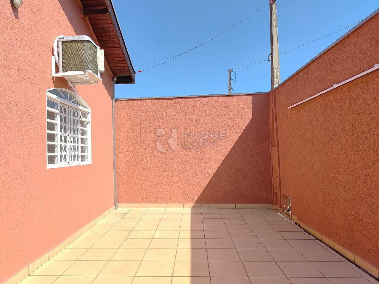 Casa Residencial para aluguel no bairro Jardim Residencial Vitória: Frente