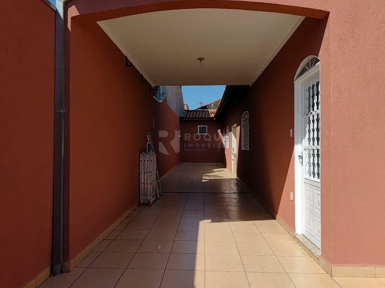 Casa Residencial para aluguel no bairro Jardim Residencial Vitória: Garagem