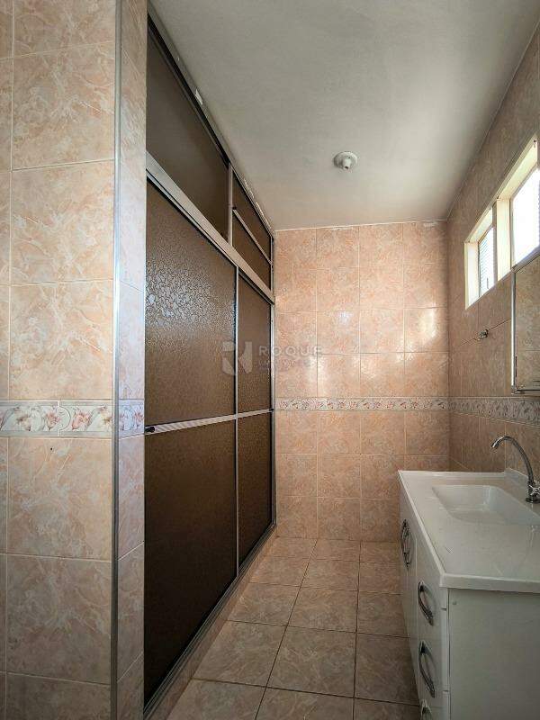 Casa Residencial à venda no bairro Parque Residencial Abílio Pedro: WC SOCIAL PISO SUPERIOR