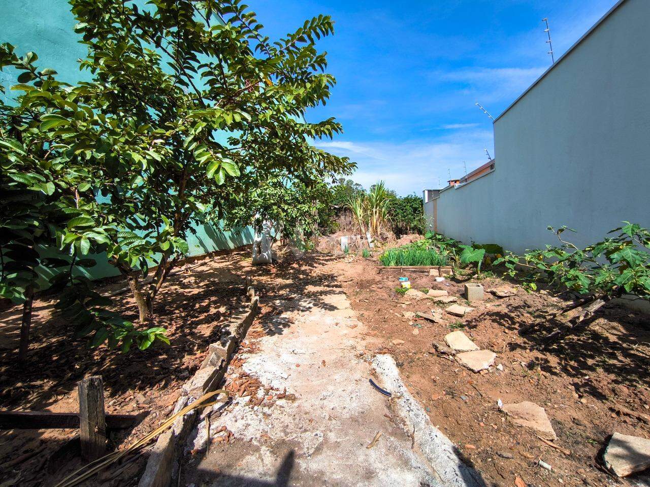 Terreno à venda no bairro Jardim Adélia Cavicchia Grotta: 
