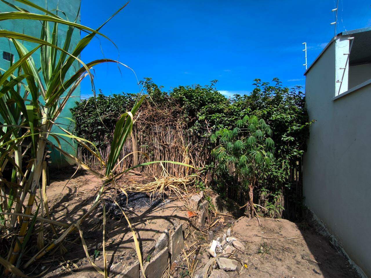 Terreno à venda no bairro Jardim Adélia Cavicchia Grotta: 