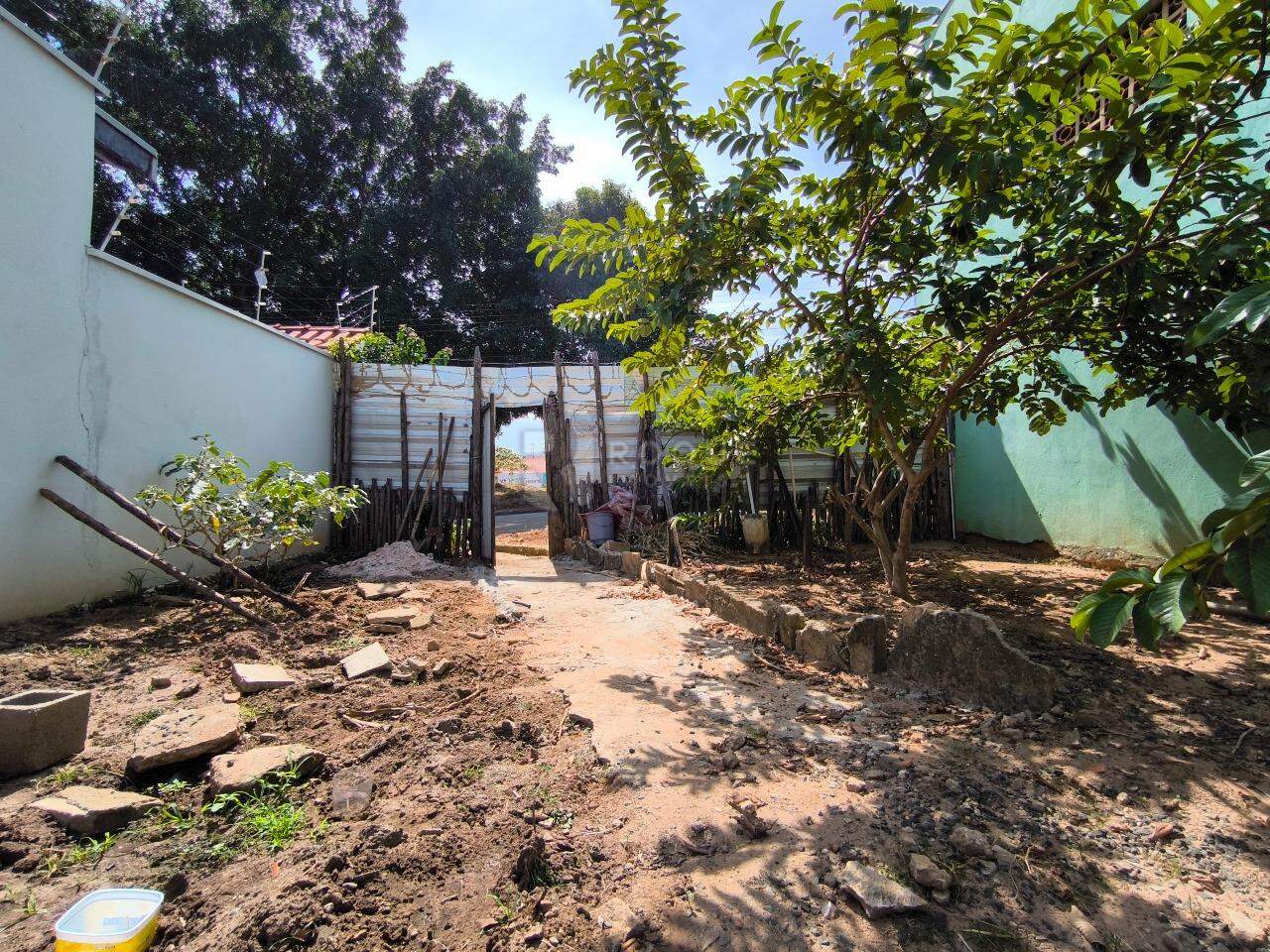 Terreno à venda no bairro Jardim Adélia Cavicchia Grotta: 