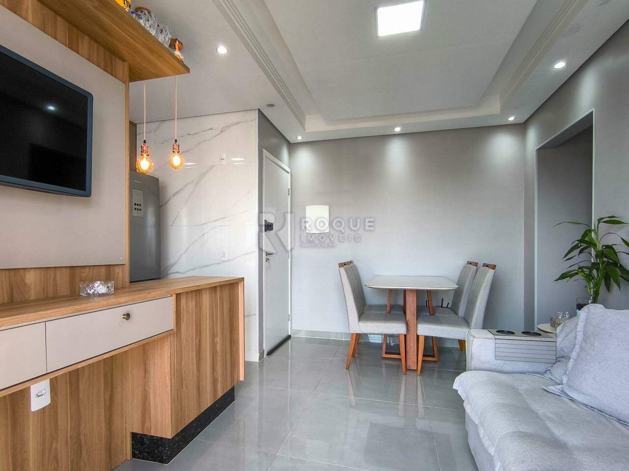 Apartamento à venda no bairro Parque Hippolyto: SALA DE ESTAR