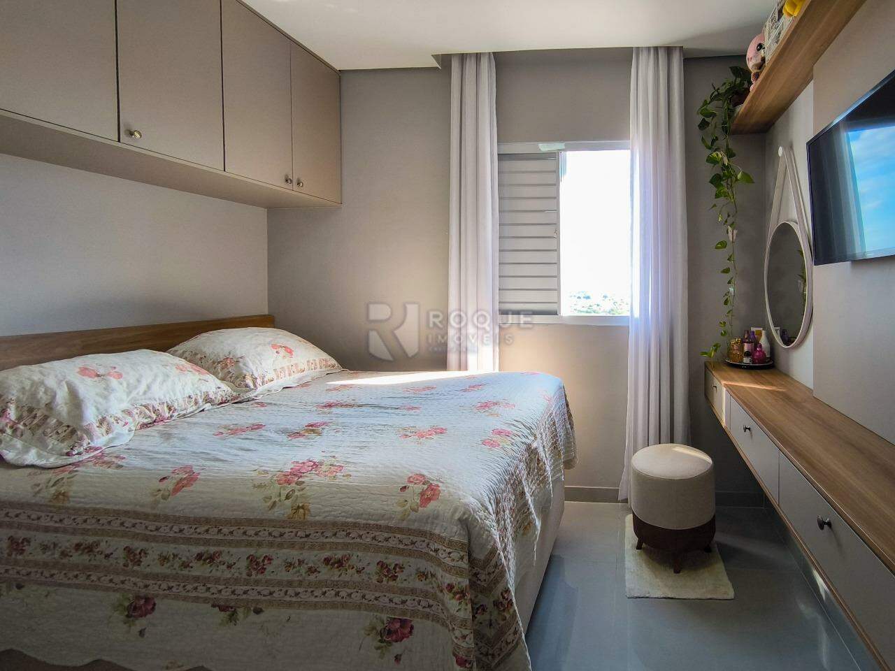 Apartamento à venda no bairro Parque Hippolyto: DORMITÓRIO 1