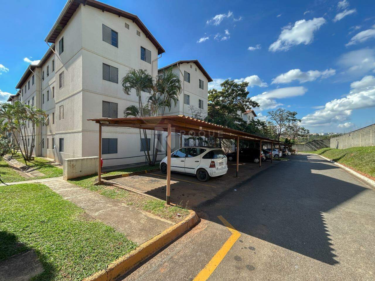 Apartamento para aluguel no bairro Itaipu: Condomínio 
