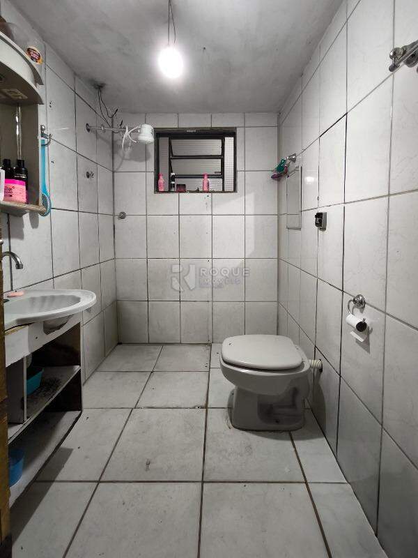 Casa Residencial à venda no bairro Centro: BANHEIRO SOCIAL