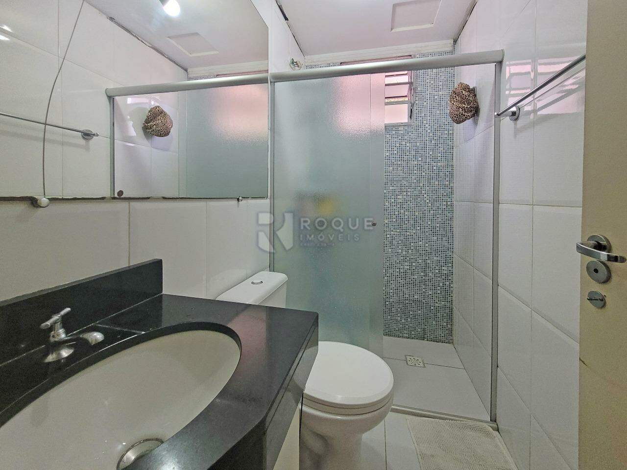 Apartamento à venda no bairro Jardim do Lago: BANHEIRO SOCIAL