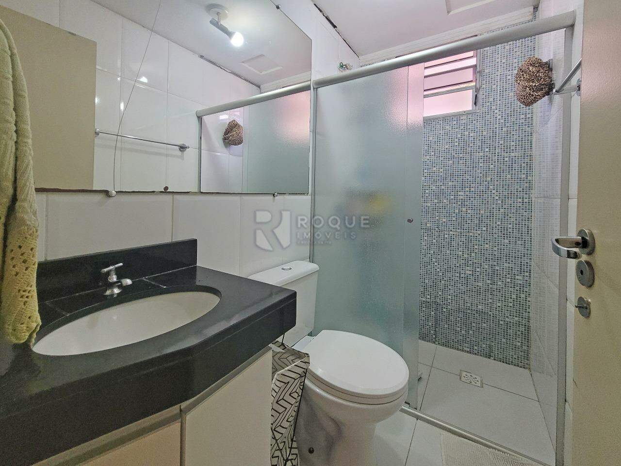 Apartamento à venda no bairro Jardim do Lago: BANHEIRO SOCIAL