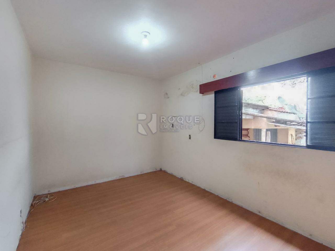 Casa Residencial para aluguel no bairro Vila Esteves: Dormitório 03