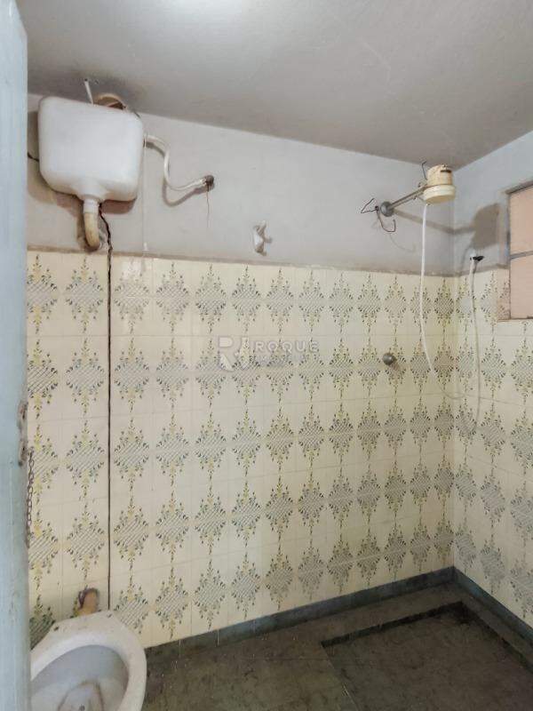 Casa Residencial para aluguel no bairro Vila Esteves: WC Externo