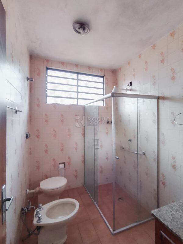 Casa Residencial para aluguel no bairro Vila Esteves: WC Social