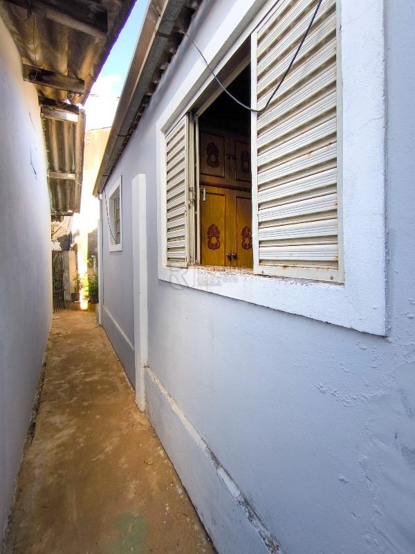 Casa Residencial à venda no bairro Conjunto Habitacional Victor D’Andrea: EDÍCULA