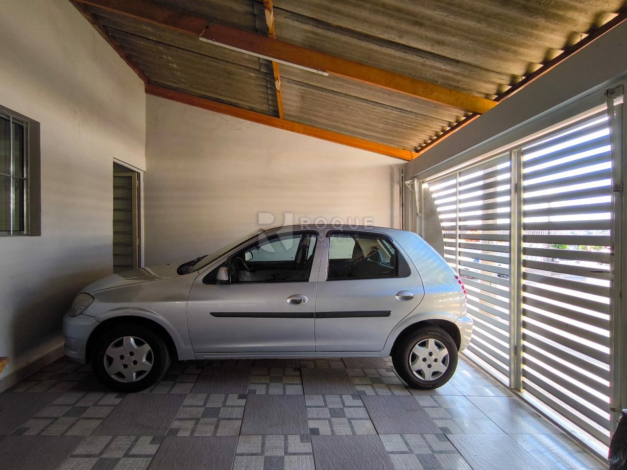 Casa Residencial à venda no bairro Conjunto Habitacional Victor D’Andrea: GARAGEM