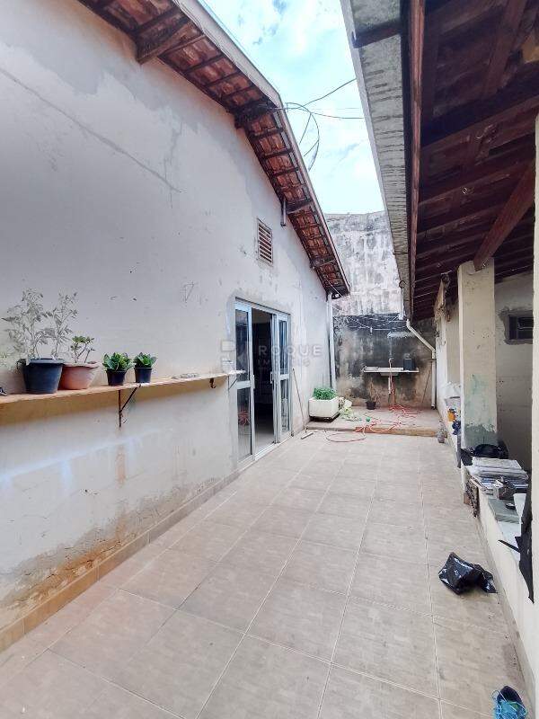 Casa Residencial para aluguel no bairro Jardim Nossa Senhora de Fátima: Fundos